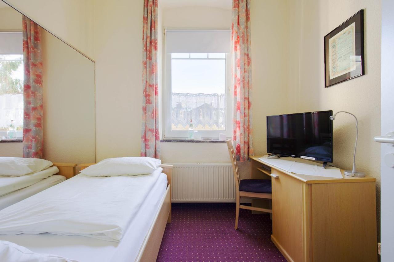 Hotel Moerser Hof Екстериор снимка